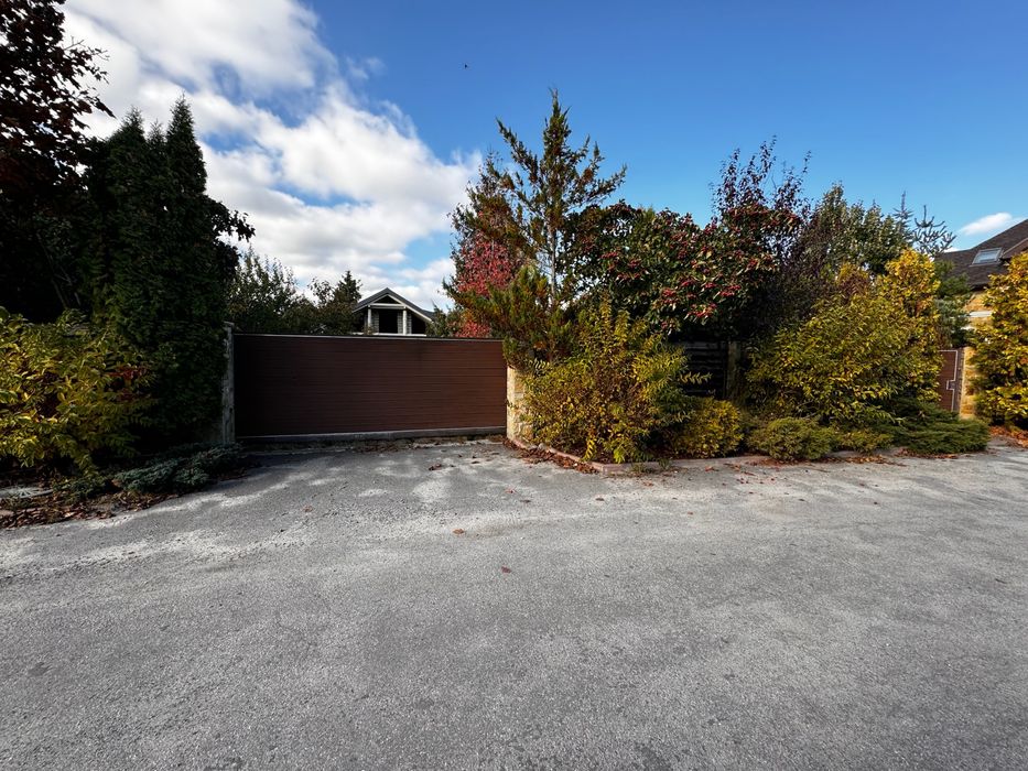 Без% Дмитрівка. Капітанівка. 220м2 + 11сот. Біля Мегамаркету