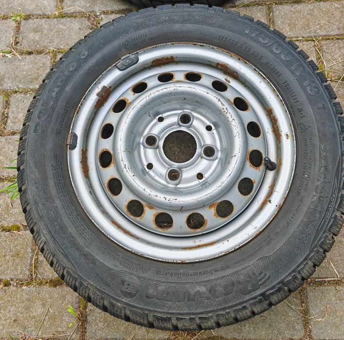 Zimówki na felgach - Kompletne koła z oponami zimowymi 13”