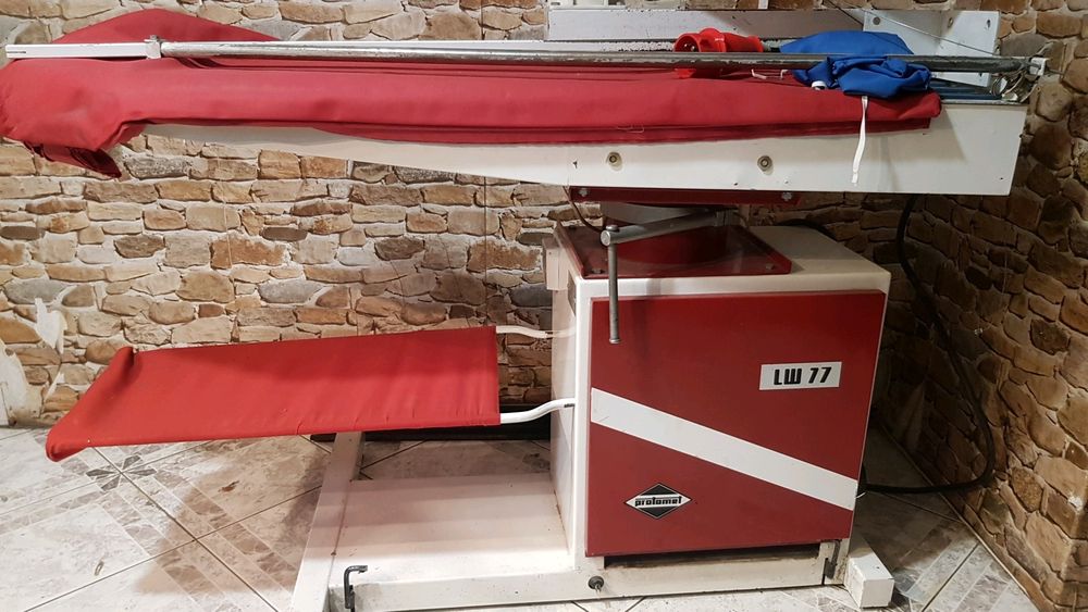 Stół prasowalniczy Prasowalnica Protomet LW-77 przemysłowy stacja