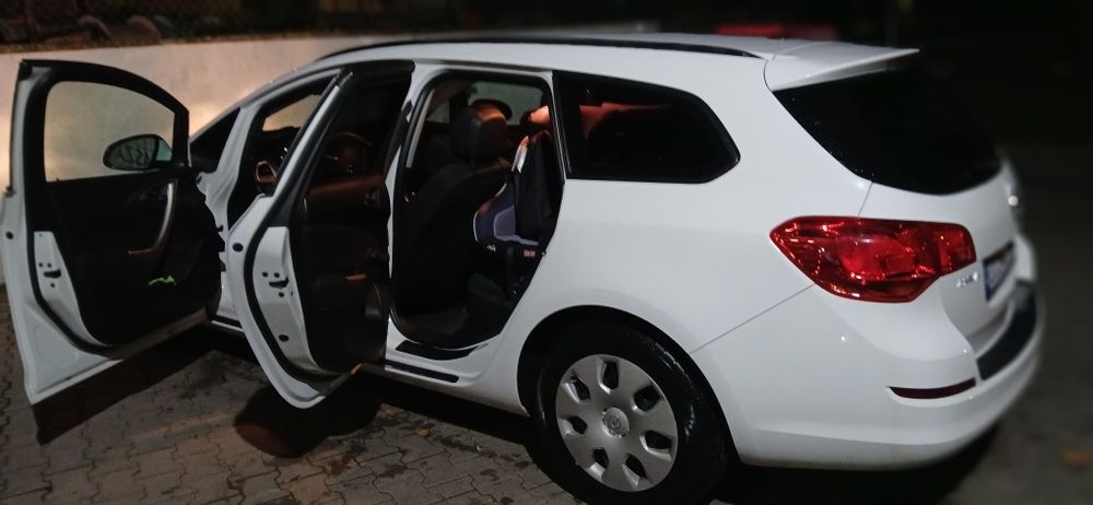Opel Astra J Sport Ture