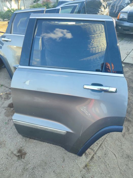 Jeep Grand Cherokee drzwi tylne lewe 2011-13