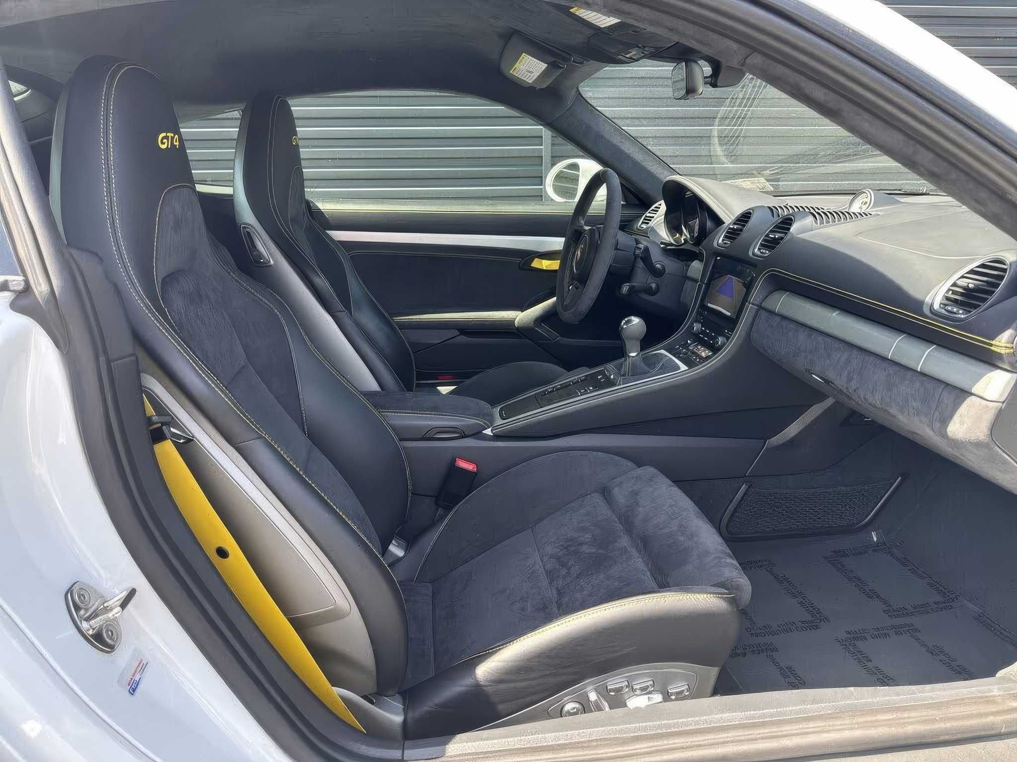 2020 Porsche 718 Cayman GT4