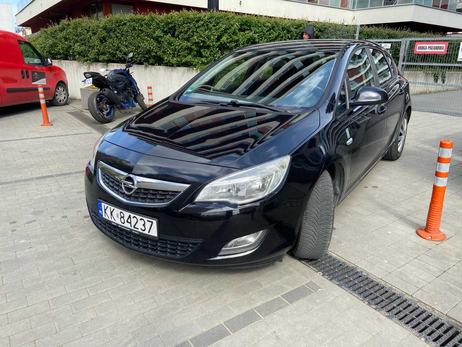 Opel Astra IV J - 2011 rok, 1.4 benzyna