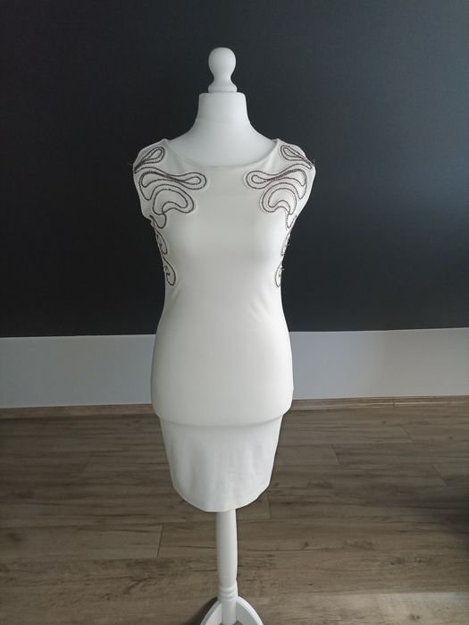 Sukienka Reserved. Rozmiar S.