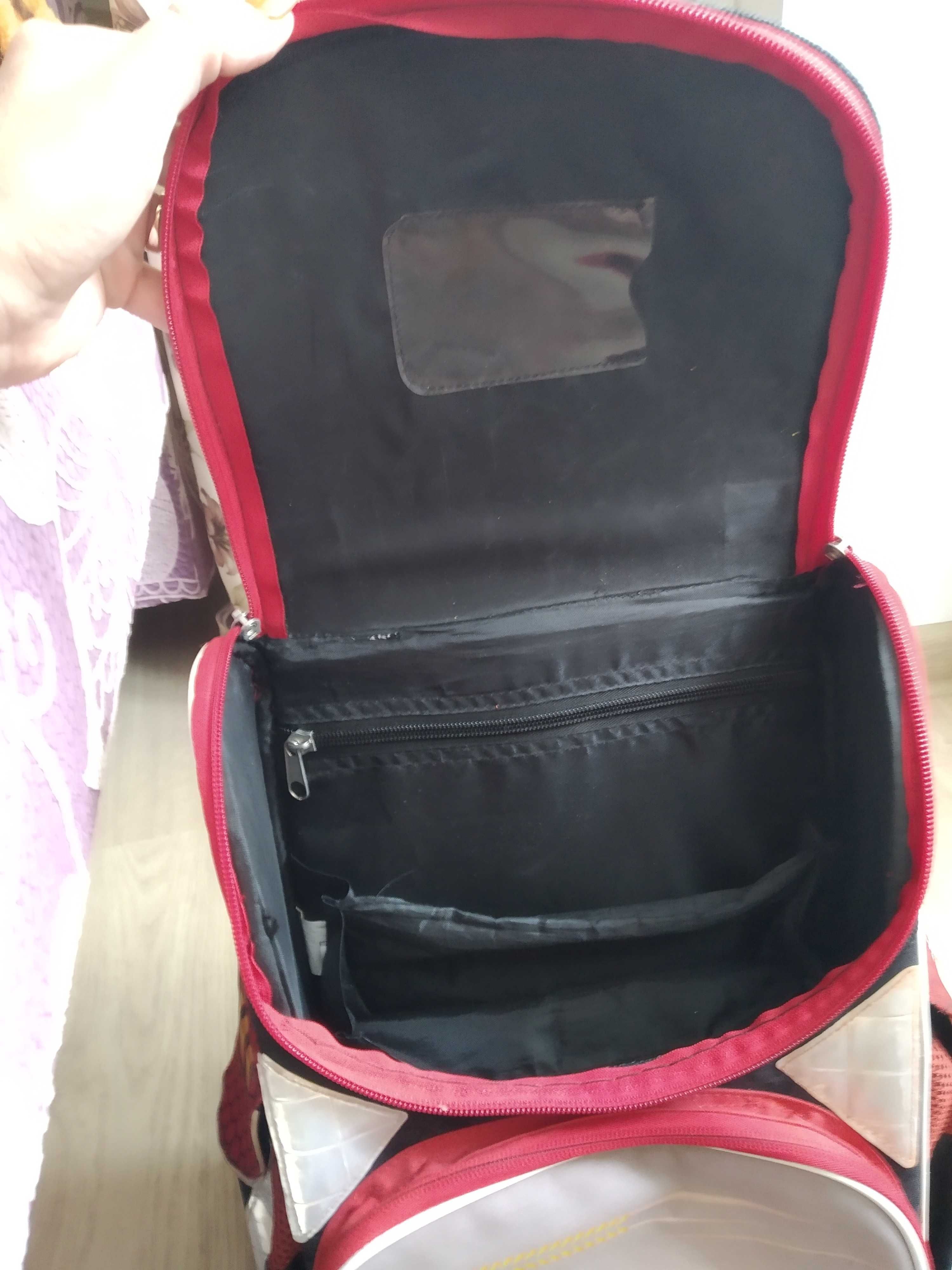 Продам школьный портфель рюкзак