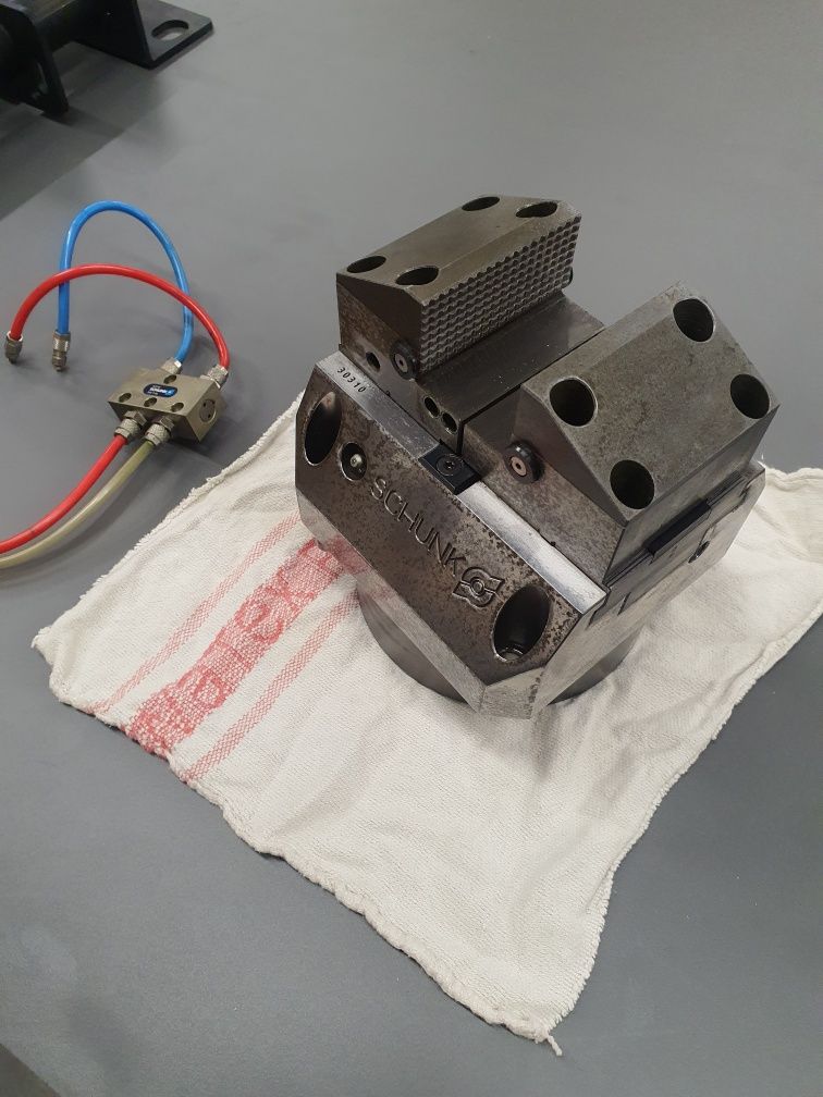 Imadło precyzyjne  samocentrujące Schunk do maszyn CNC