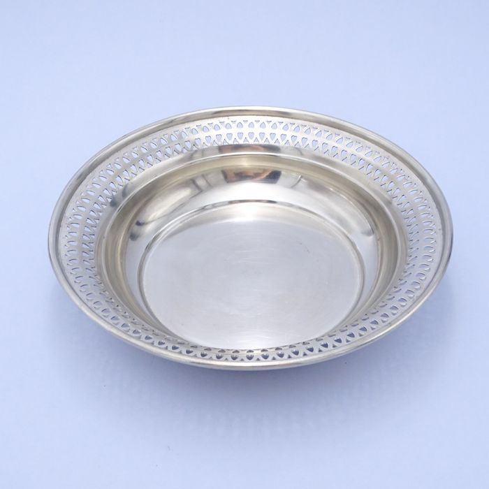 zabytkowa ażurowa niklowana patera paterka