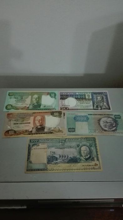 Notas Angolanas [em escudos].