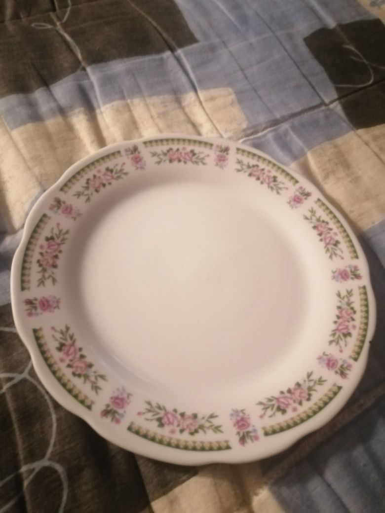 Prato raso | AIC (Made in China)