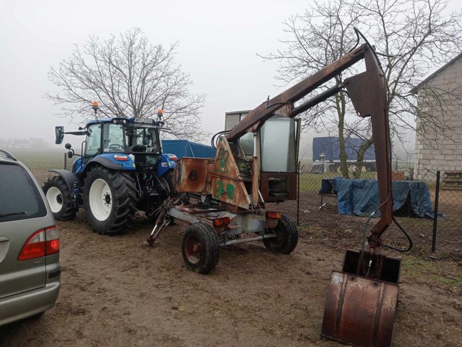 Ładowacz Cyklop T-214 troll