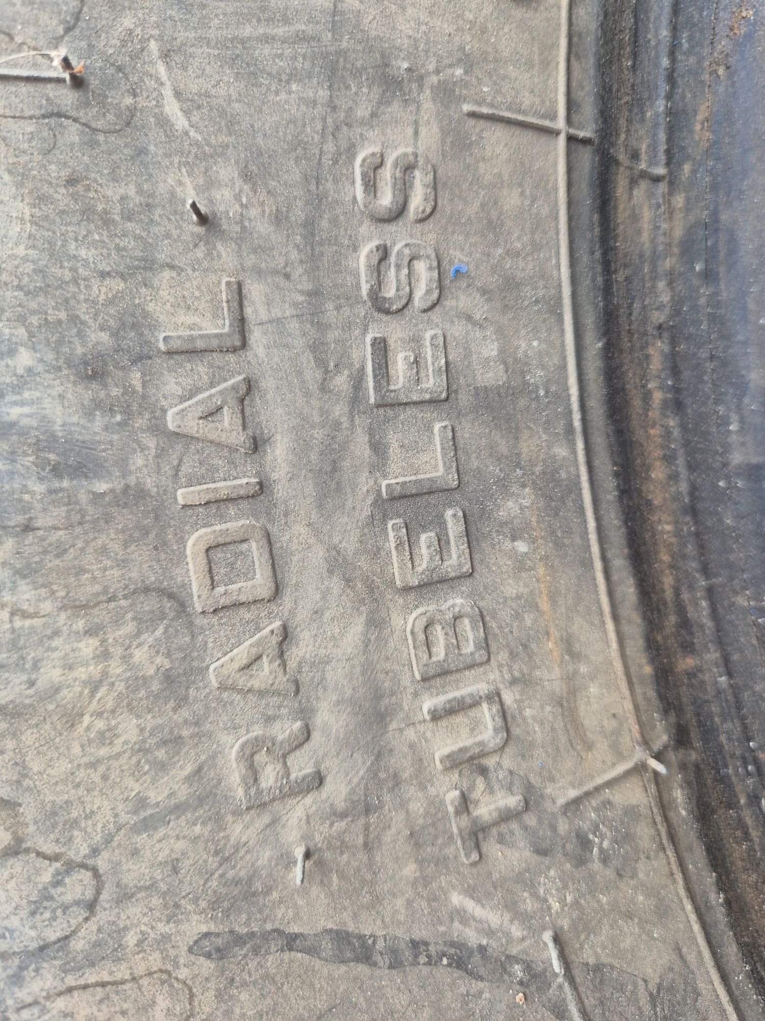 Opony 365/80r20  365/80-20