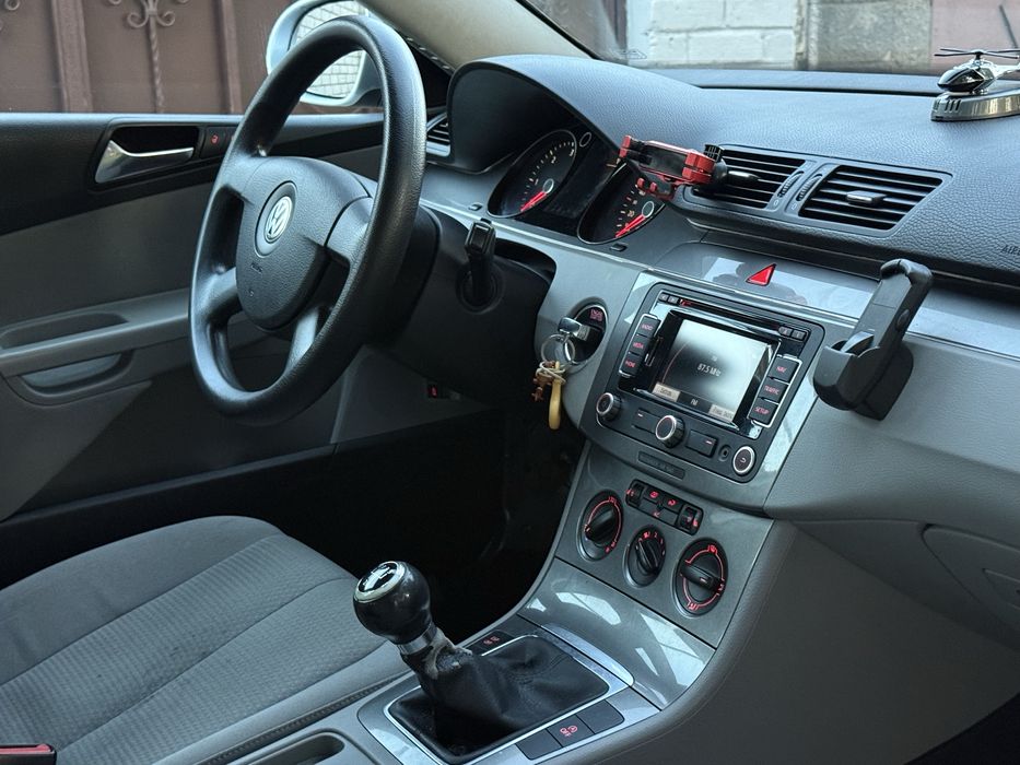 Продам Volkswagen Pasaat B6 НЕ КРАШЕН