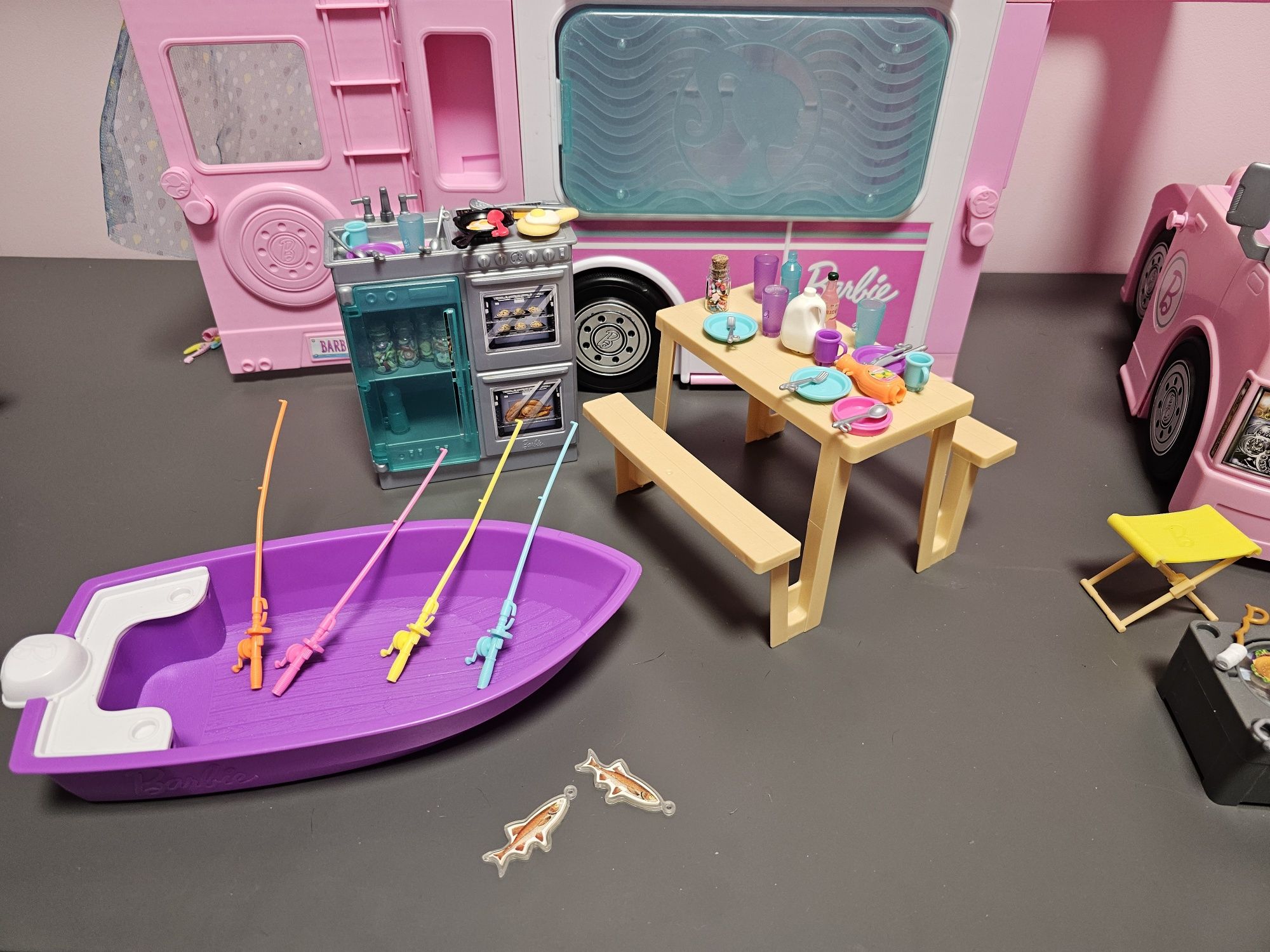 Camper dla BARBIE
