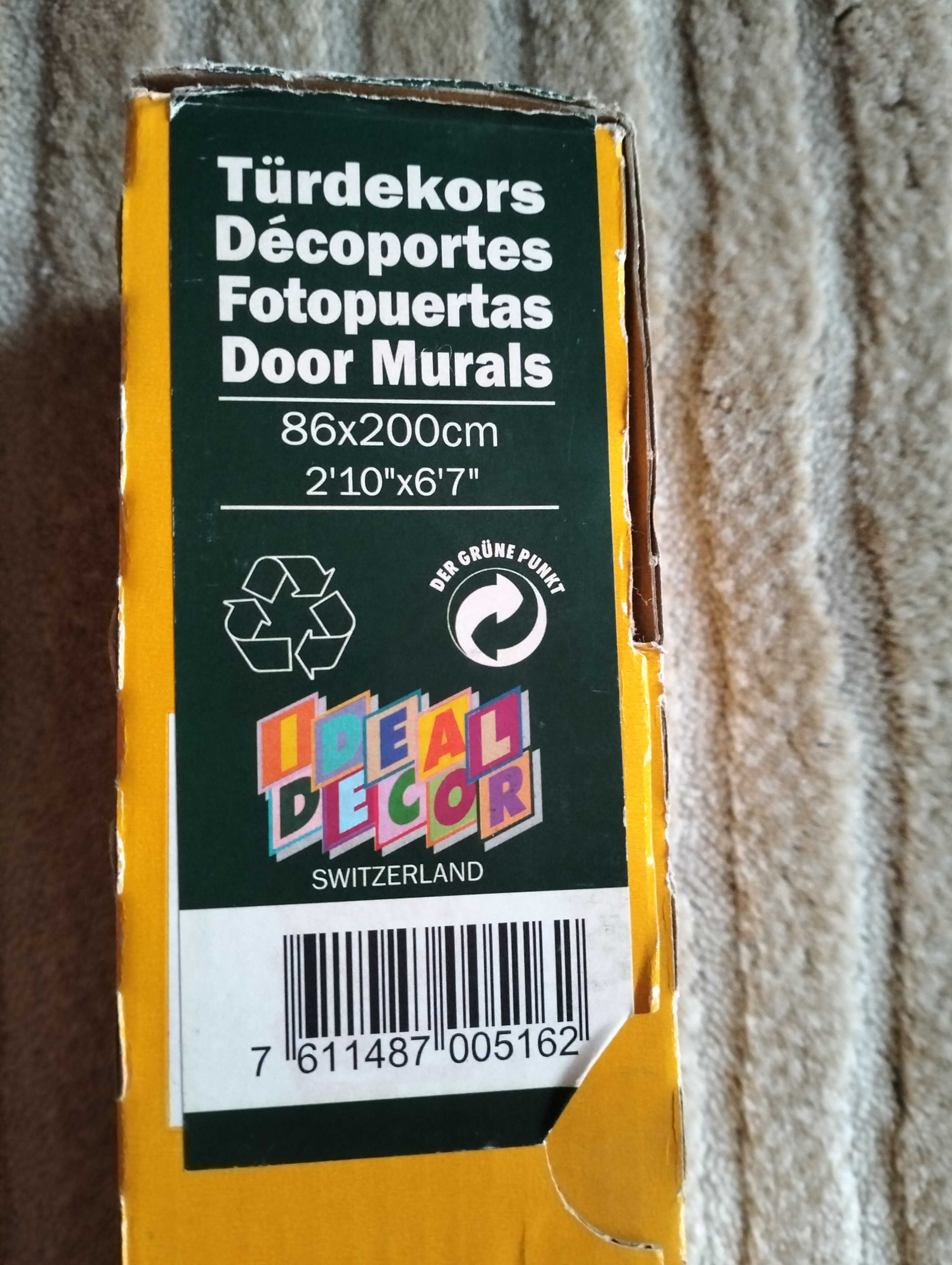 Tapeta na drzwi ozdobna