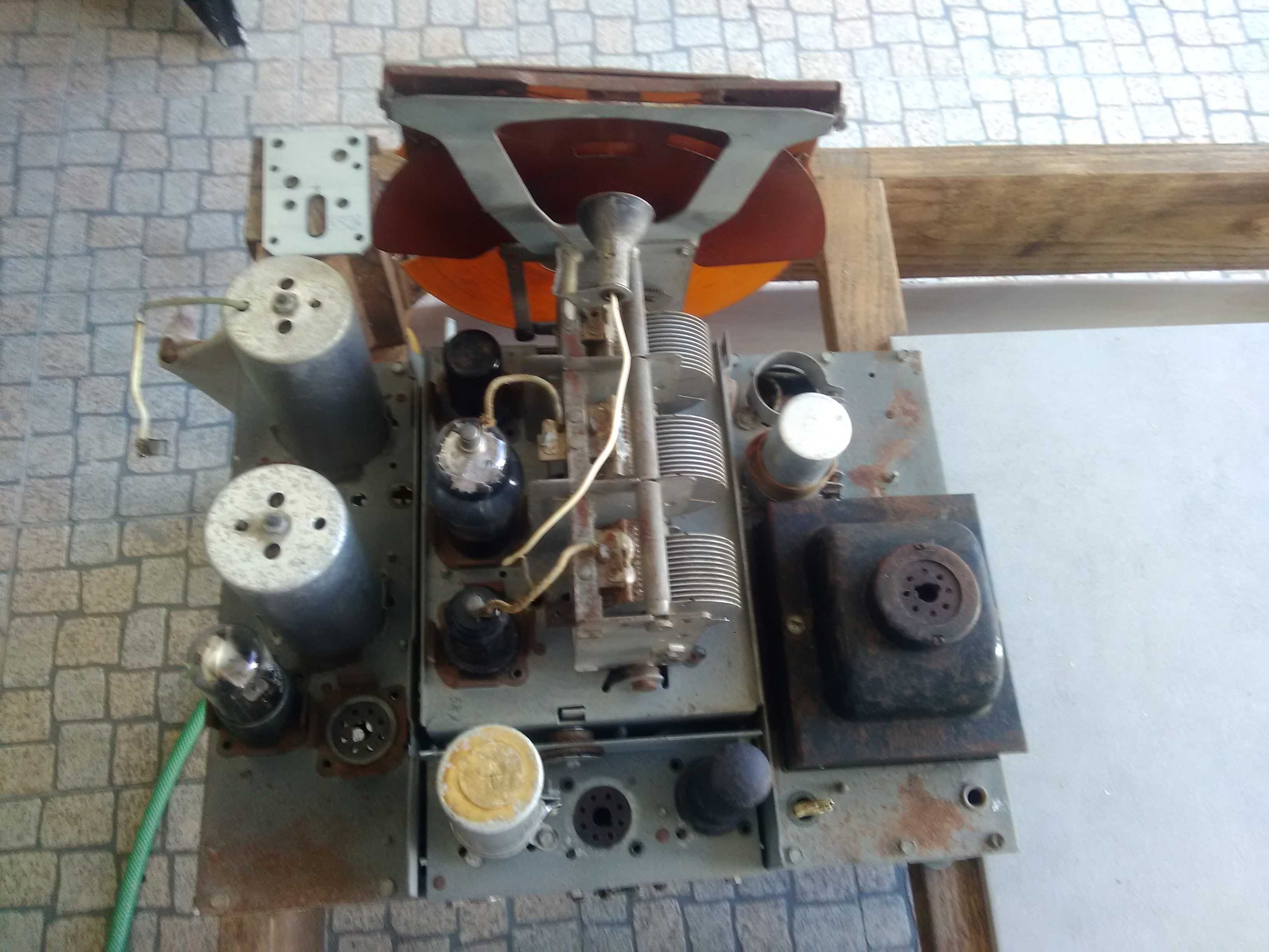 Reparações de Rádios Antigos a Válvulas ou Transístores