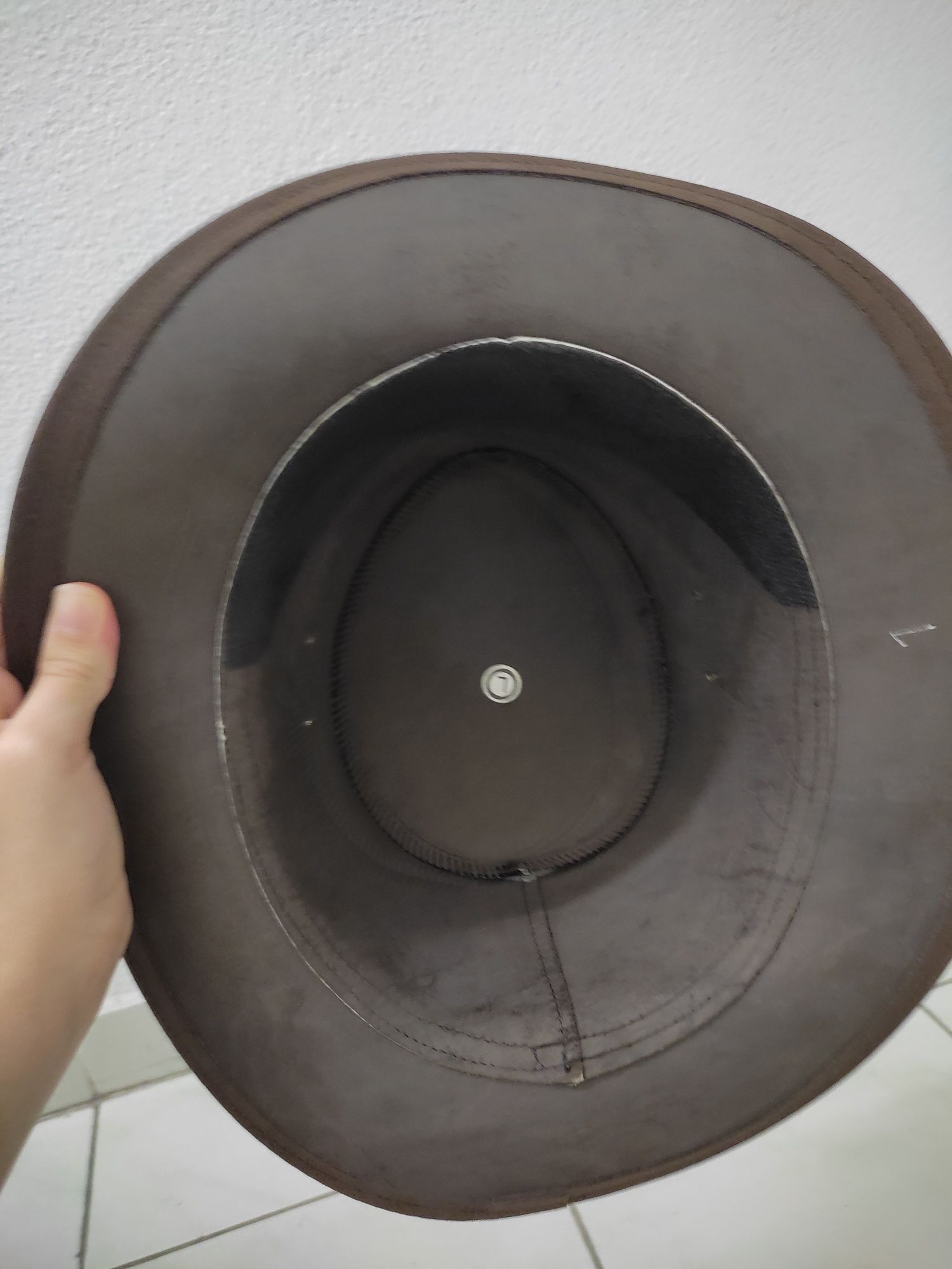 Chapéu de pele artesanal