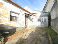 Moradia T3+1 no centro da Vila de Angeja