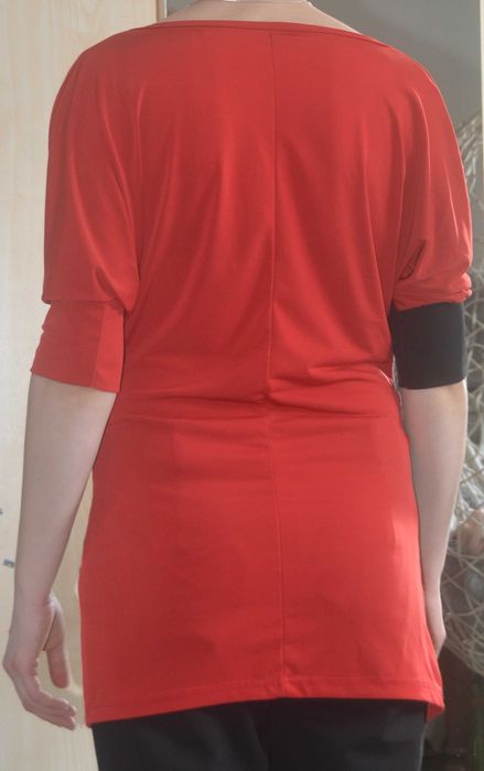 Czerwona tunika w szare pasy rozm.38