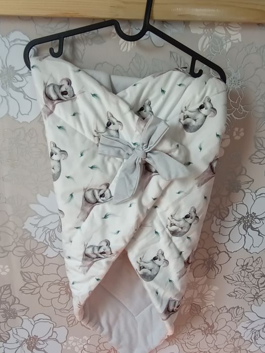 Дитячий конверт на виписку