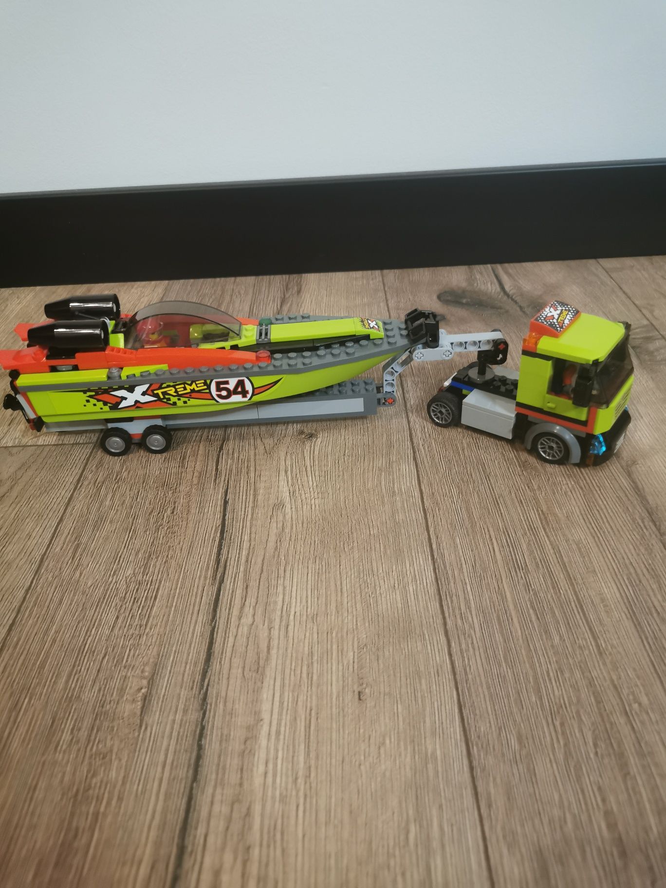 Lego city 60254 Transporter Łodzi wyścigowej