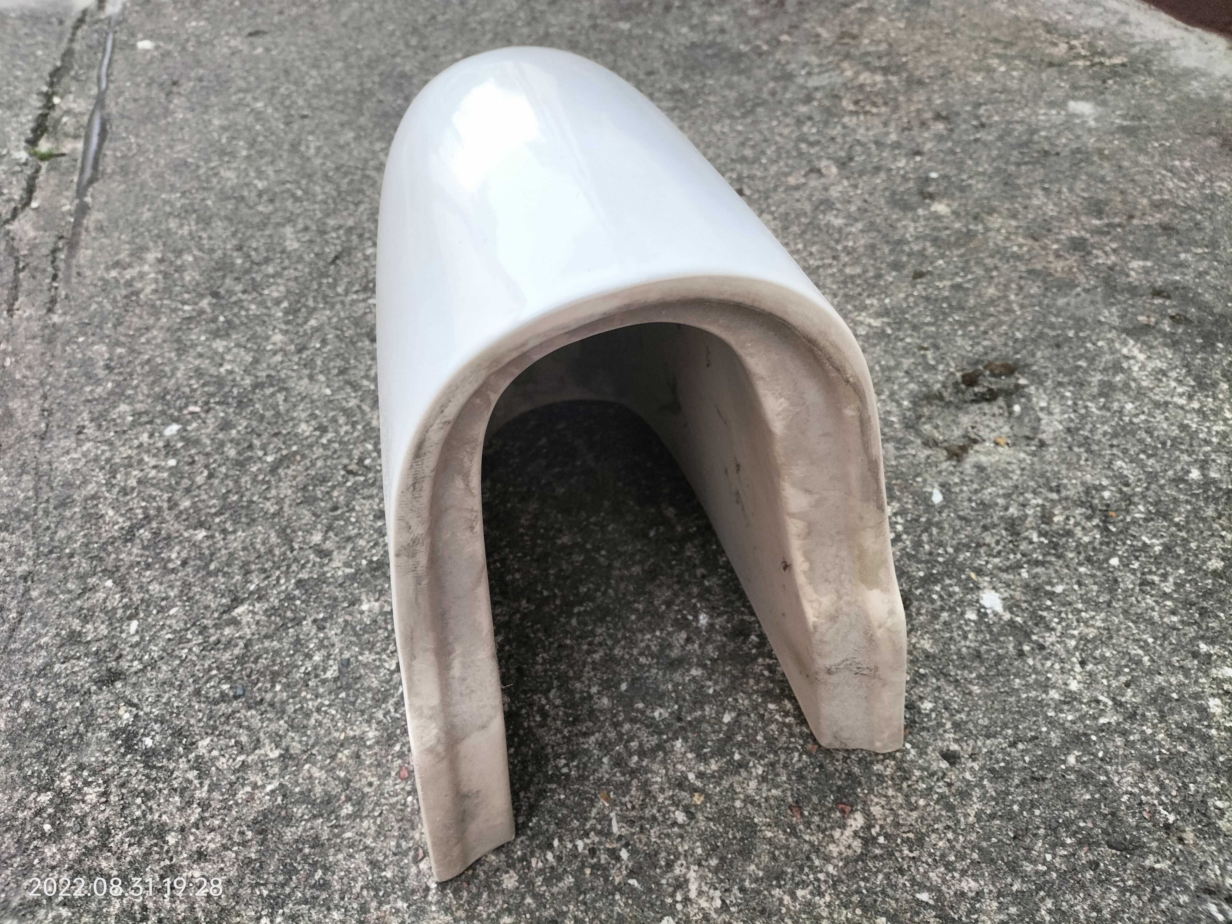 Postument pod umywalkę łazienkową