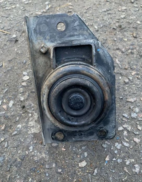 Подушка двигуна, опора двигателя права Hyundai accent 06-11 рік