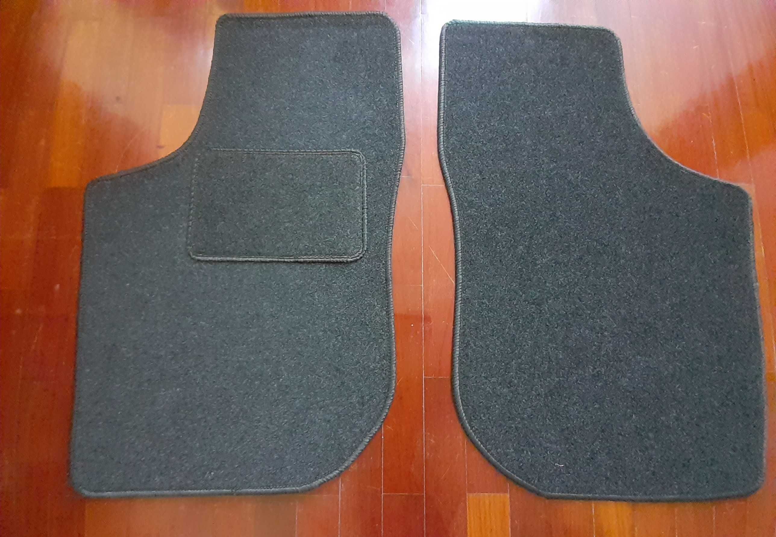 2 Tapetes frontais Opel Corsa