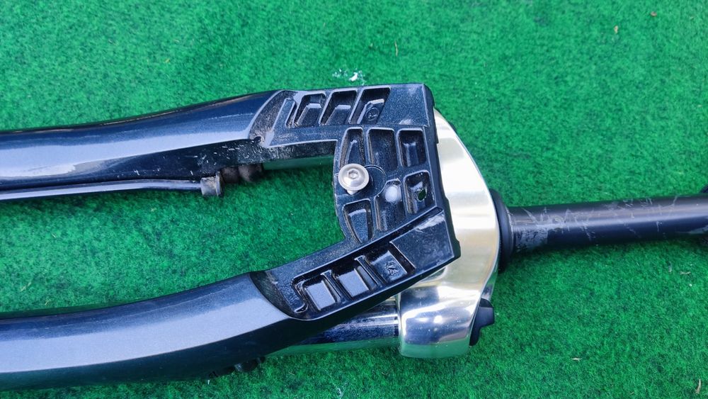 Widelec Gazelle z amortyzatorem 28 cali