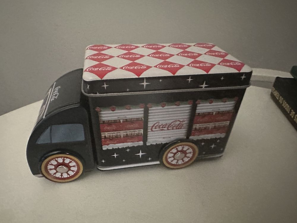 Carro lata coca cola