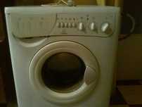 Продам  стиральную  машину indezit w105tx