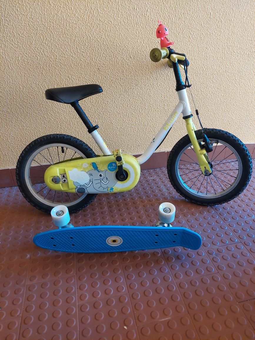 Bicicleta  e skate  de criança.