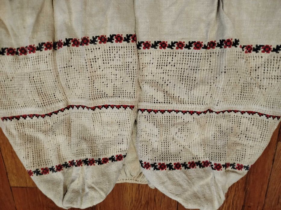 Старовинна вишита сорочка та спідниця