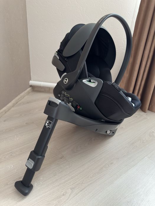 Автолюлька Cybex Cloud T Plus  та база  Cybex T
