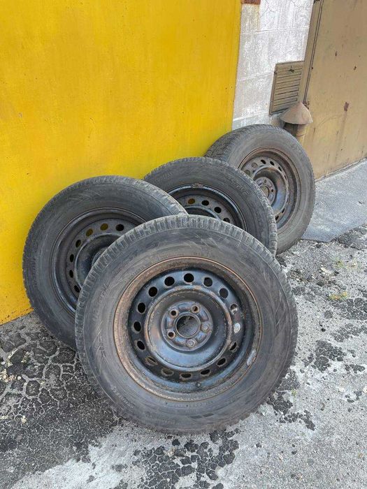 Зимові шини з дисками TOYO OBSERVE GSI5 215/65 R16 98Q