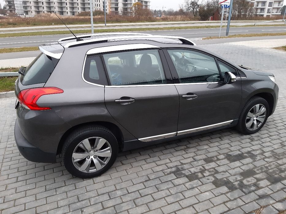 Peugeot 2008 1.6 eHdi manual 6 biegów półskóra navi klimatronik