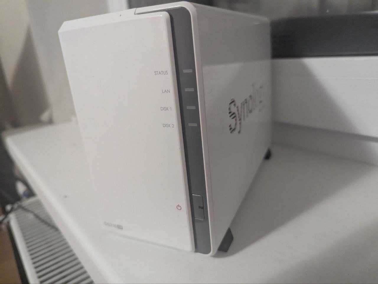 Synology DS216se + 2 HDD(256)