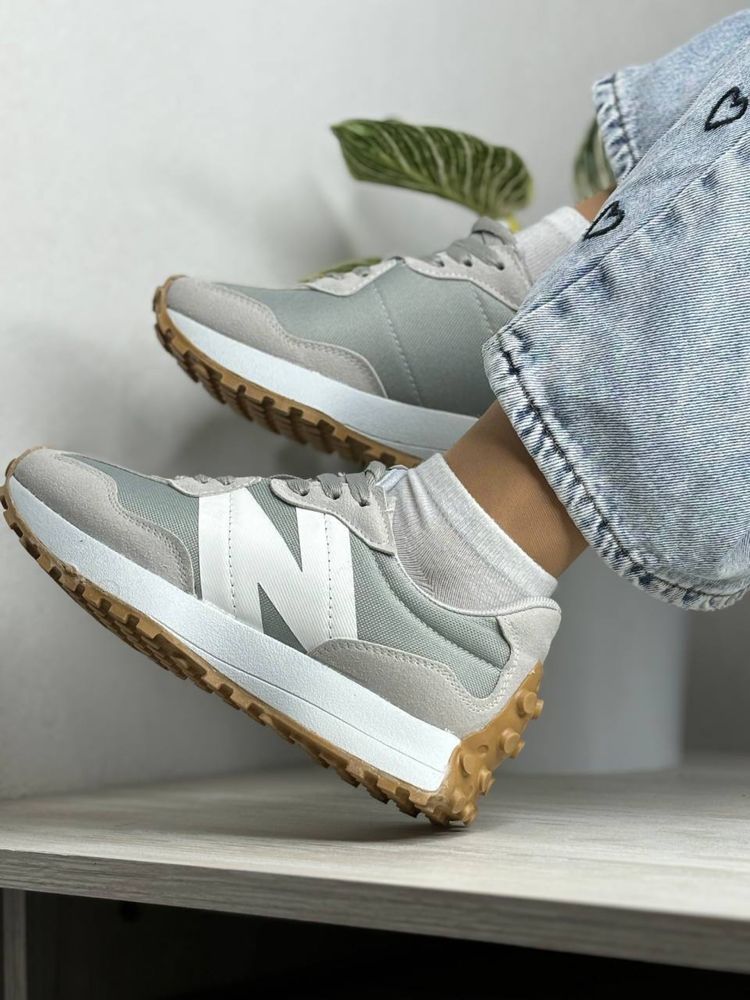 Знижка! Нові Жіночі Кросівки New Balance 327