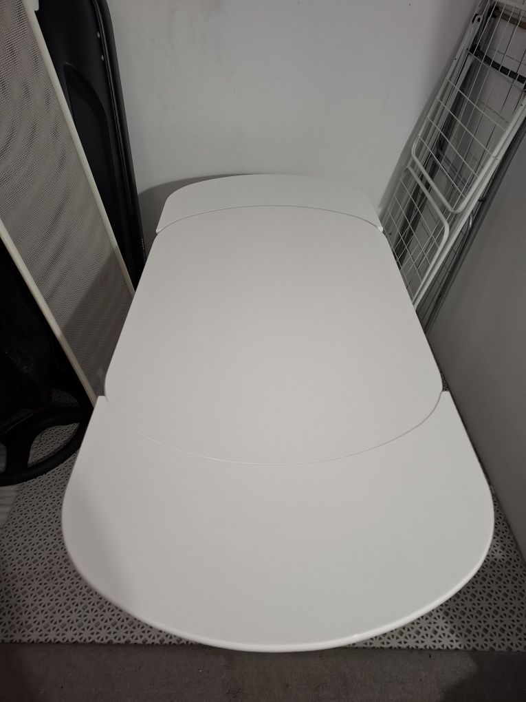 Mesa de madeira extensível