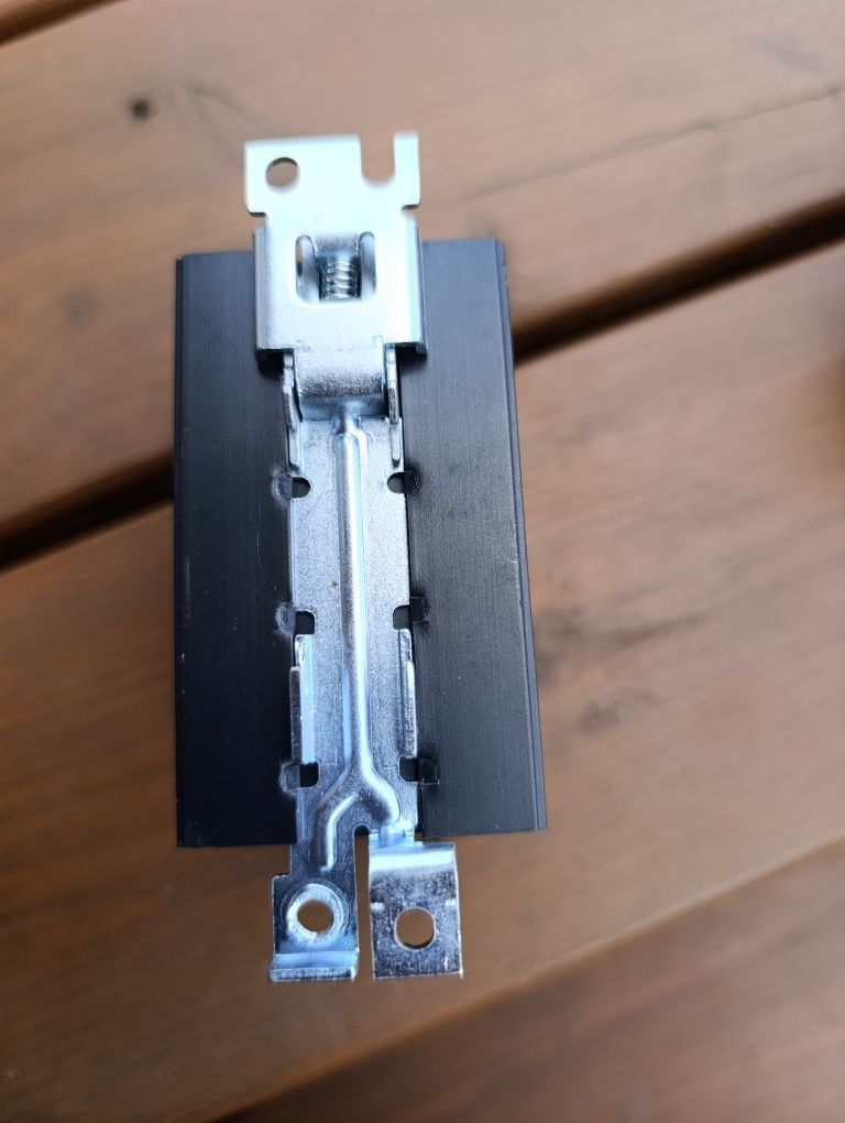 Przekaźnik SSR 3-fazowy Carlo Gavazzi RJ3A60D20 20A 600V – używany, sp
