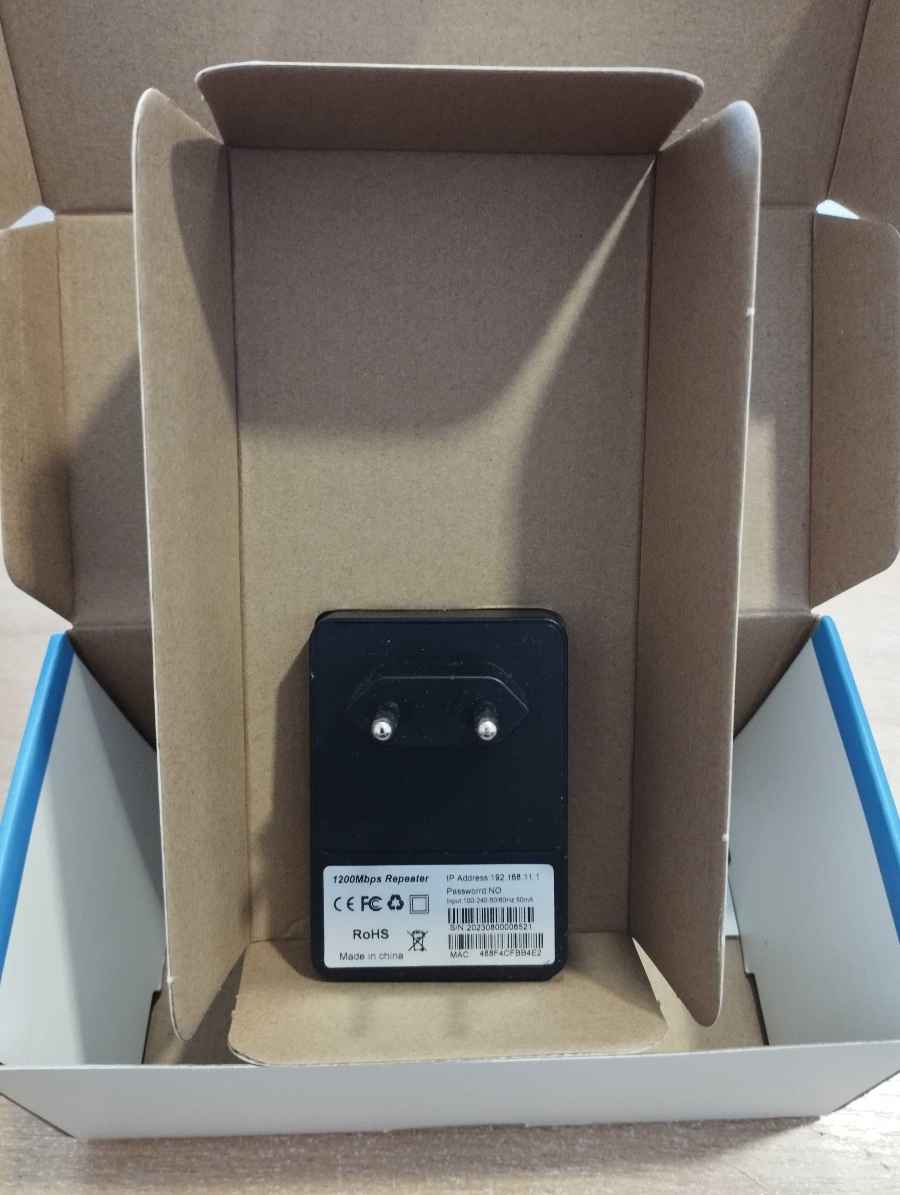 Router WiFi repeater router, 300/1200 Mbps Dual-Band 2,4/5G