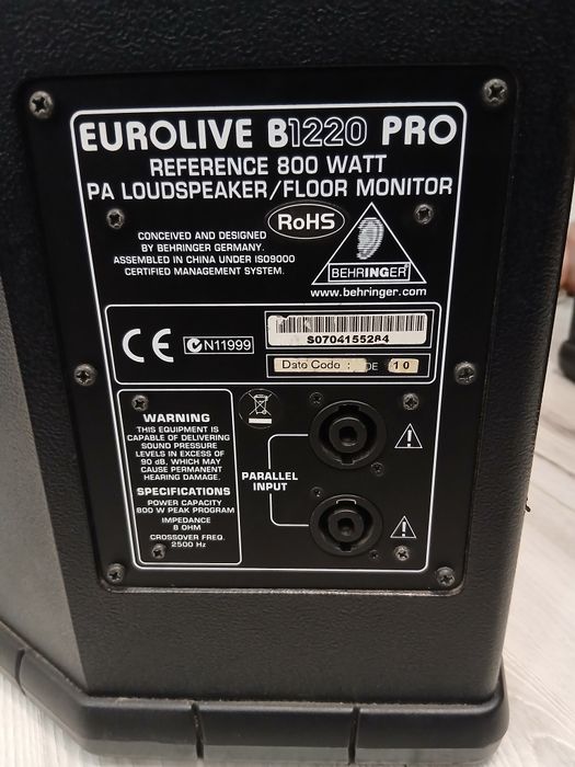 Продам  колонки BEHRINGER