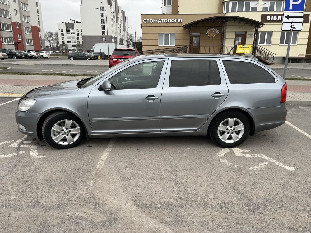 SKODA Octavia A5 2012