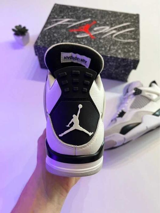Buty Trampk Jordan 4 RetroMilitary Black R.43