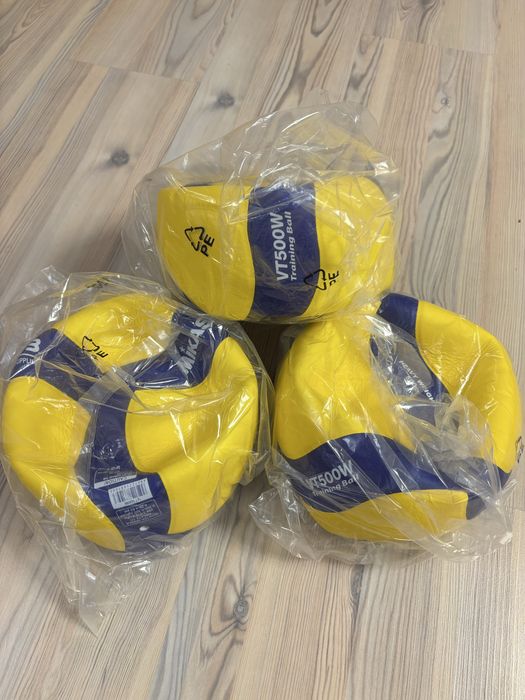 Мяч волейбольний Mikasa VT500W, вага 500гр.