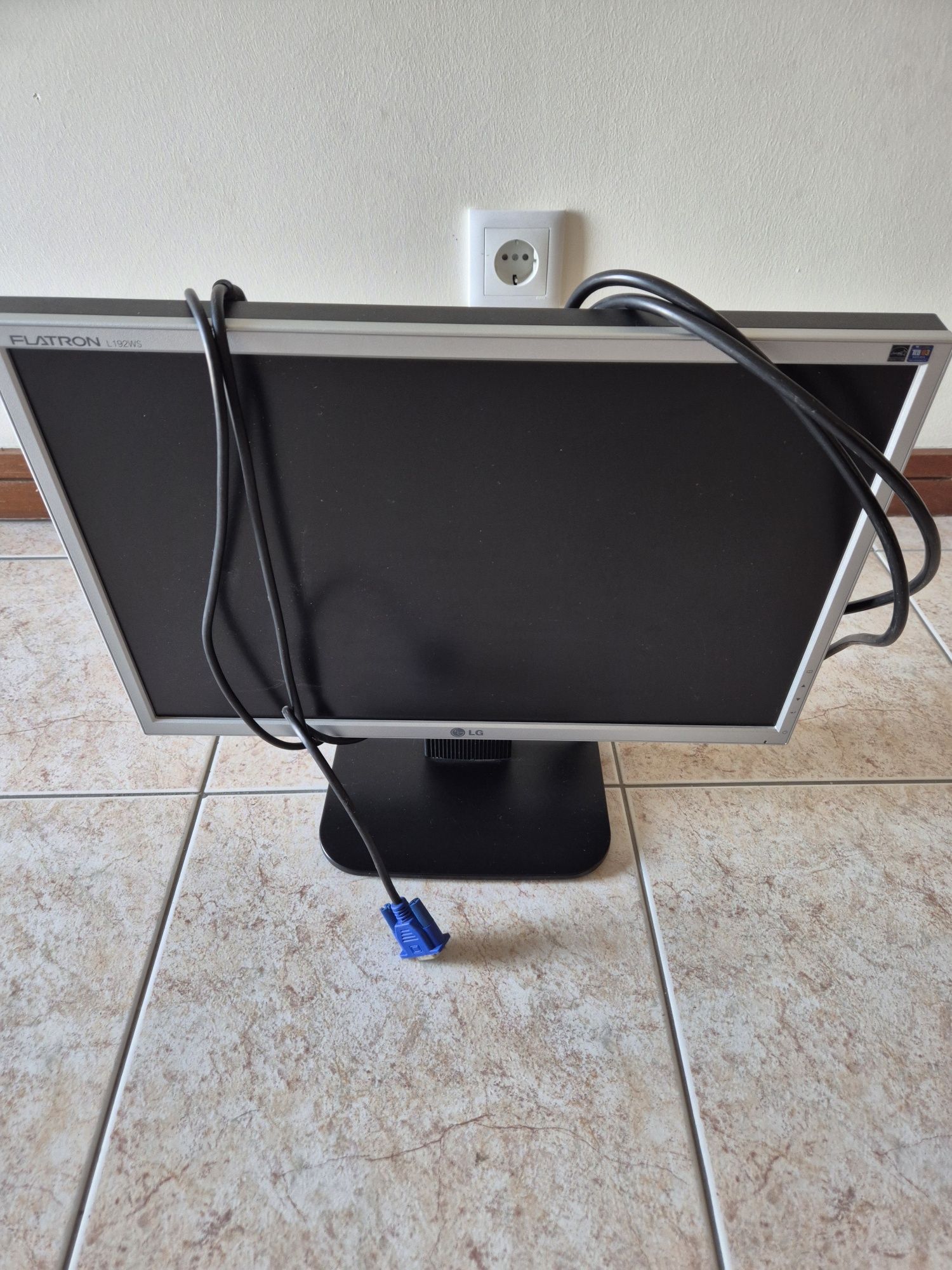 Monitor LG Flatron19