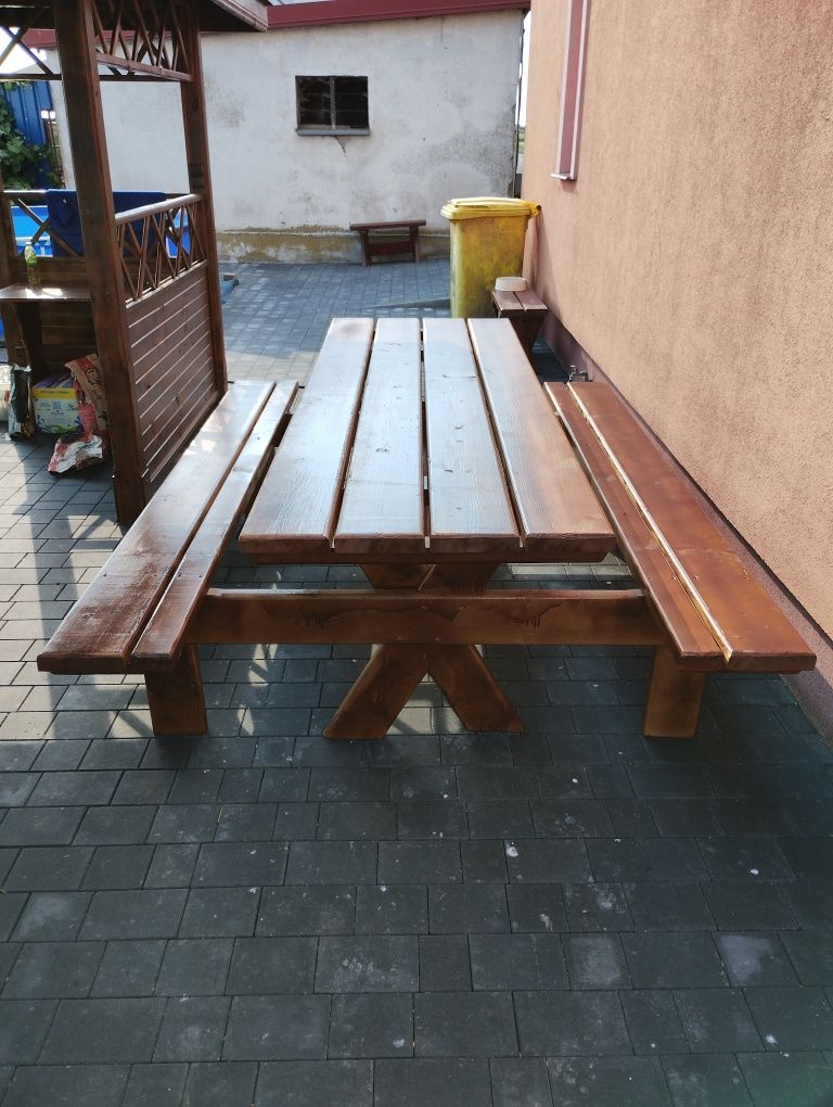 Stół ogrodowy duży