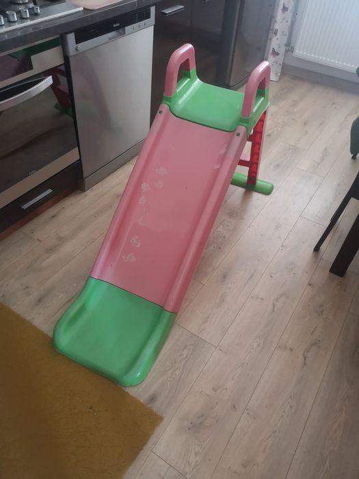 Zjeżdżalnia dla dzieci