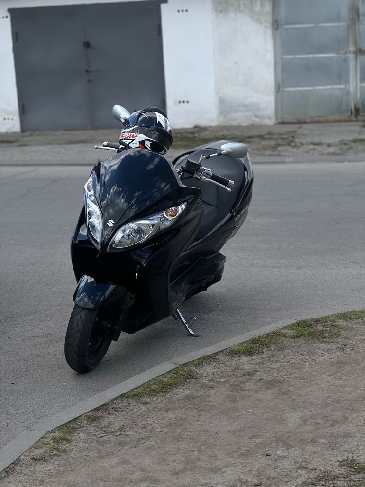SUZUKI SKYWAVE 250 свіжопригнаний розмитнений