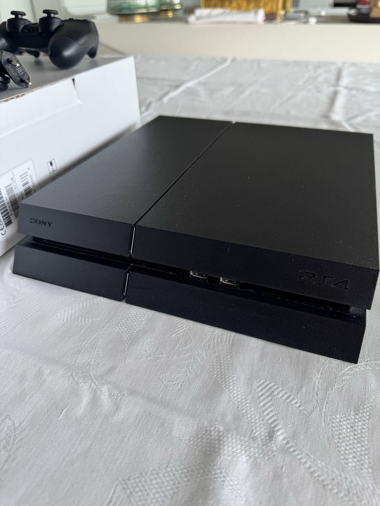 Playstation 4 com CD