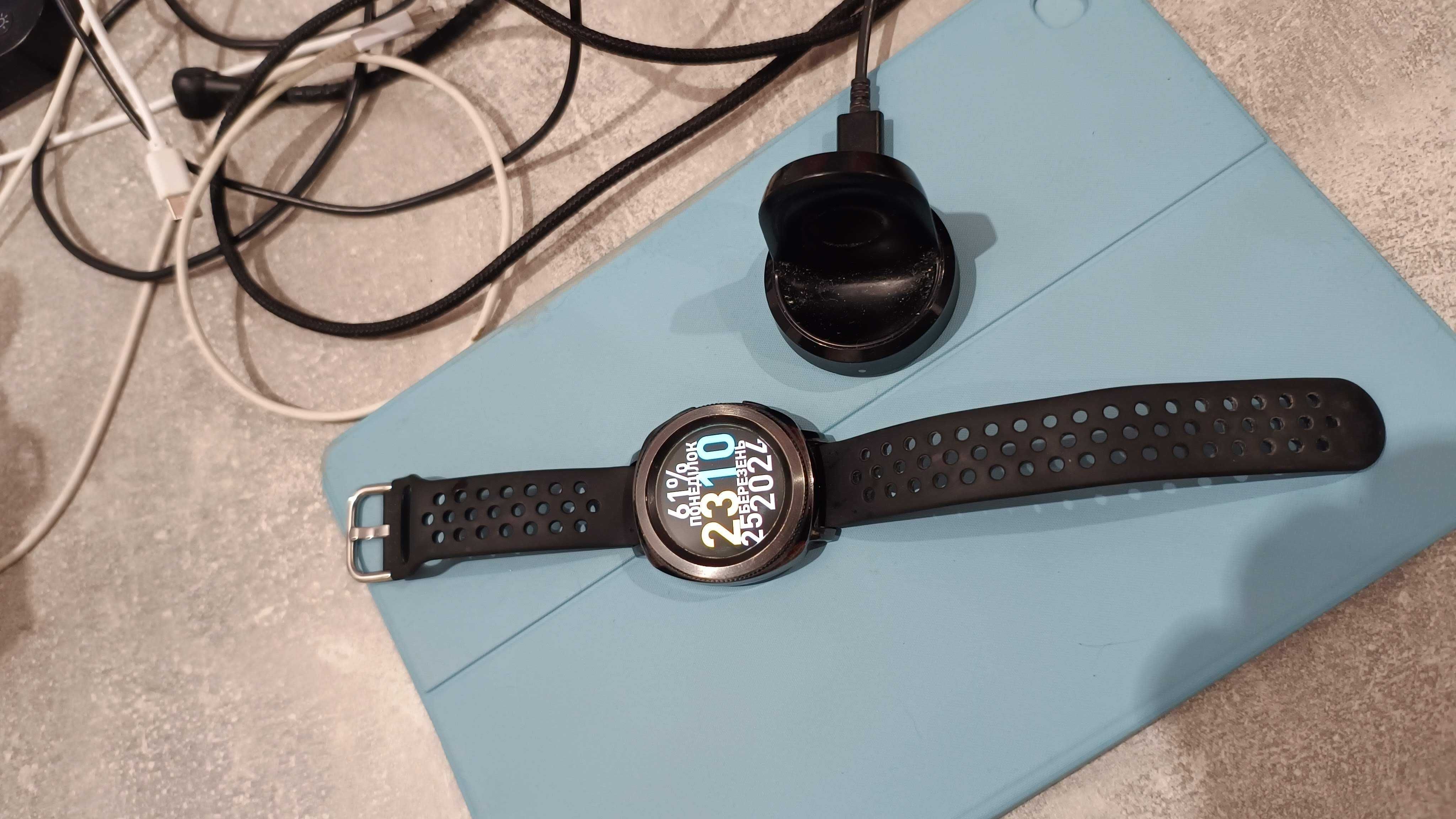 Годинник Samsung Gear sport